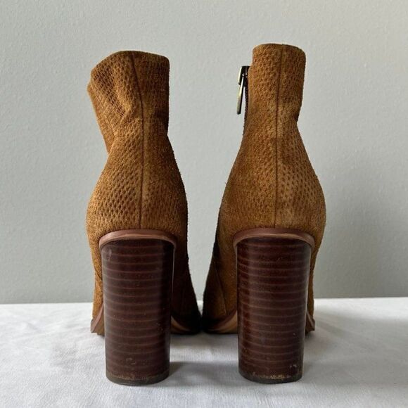 Vince Camuto VC-Larena Diamond Emboss Bootie Size 7.5 - Picture 4 of 10